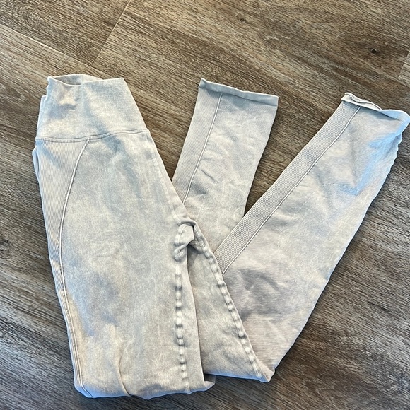 High Rise 7/8 Great Karma Leggings - Picture 4 of 8